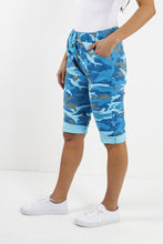 Load image into Gallery viewer, Italian Magic Shorts/Chinos Camo Turquoise