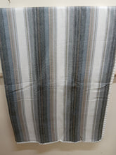 Load image into Gallery viewer, Alpaca Blanket ~ WHI001 Made in Ecuador, Dble/Queen Size