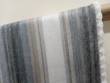 Load image into Gallery viewer, Alpaca Blanket ~ WHI001 Made in Ecuador, Dble/Queen Size
