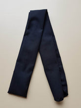 Load image into Gallery viewer, Body Cooler Neck Wrap ~ Black