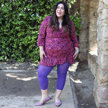 Load image into Gallery viewer, SNAG Capri Tights ~ Iris Sz G ONLY