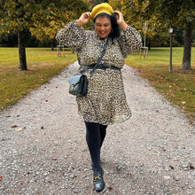 Load image into Gallery viewer, SNAG Opaque 80 Den Tights ~ Black