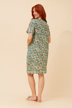 Load image into Gallery viewer, Caroline Morgan Floral Duo Shift Dress ~ Sage