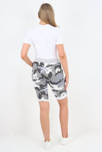 Load image into Gallery viewer, Italian Stretch Cotton Shorts Camo