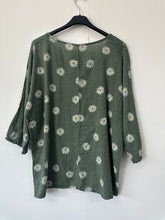 Load image into Gallery viewer, Italian Made Cotton Top Ditsy Floral ~ Khaki Sz 8-18