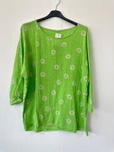 Load image into Gallery viewer, Italian Made Cotton Top Ditsy Floral ~ Lime Sz 8-18