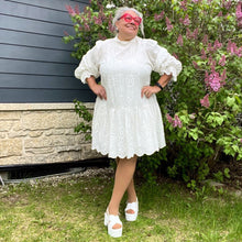 Load image into Gallery viewer, SNAG Semi-Opaque 50 Denier Tights ~ Caramel Latte