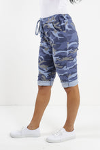 Load image into Gallery viewer, Italian Magic Shorts/Chinos Camo Denim