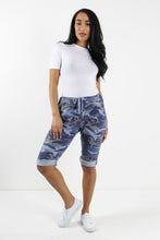 Load image into Gallery viewer, Italian Magic Shorts/Chinos Camo Denim