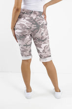 Load image into Gallery viewer, Italian Magic Shorts/Chinos Camo Pink