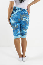 Load image into Gallery viewer, Italian Magic Shorts/Chinos Camo Turquoise
