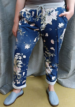Load image into Gallery viewer, Made in Italy Stretch Cotton Trousers ~ Floral Blue Denim Look
