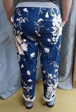 Load image into Gallery viewer, Made in Italy Stretch Cotton Trousers ~ Floral Blue Denim Look
