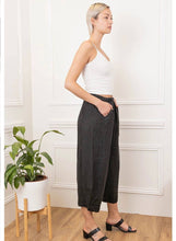 Load image into Gallery viewer, Colette Plain Barrel Leg Linen Pants ~ Teal
