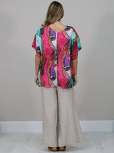Load image into Gallery viewer, Italian Made Linen/Viscose Blend Geo Faces Top ~ Fuschia
