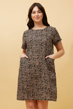 Load image into Gallery viewer, Caroline Morgan Geometric Shift Dress ~ Black &amp; Tan
