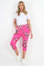 Load image into Gallery viewer, Italian Linen Floral 3/4 Pants ~ Fuschia Sz 8-14
