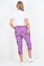 Load image into Gallery viewer, Italian Linen Floral 3/4 Pants ~ Purple Sz 8-14
