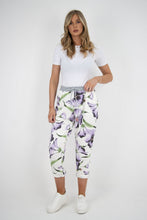 Load image into Gallery viewer, Italian Stretch Cotton Trousers Flower Lilac
