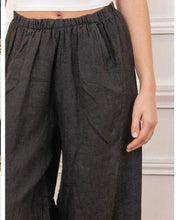 Load image into Gallery viewer, Colette Plain Barrel Leg Linen Pants ~ Teal
