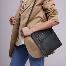 Load image into Gallery viewer, Greenwood Leather Greymouth Shoulder Bag ~ Black
