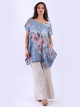 Load image into Gallery viewer, Italian Linen Big Flower Top Denim Sz 14-20
