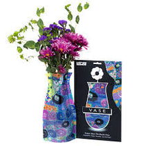 Load image into Gallery viewer, Modgy Vase ~ Gustav Klimt The Maiden
