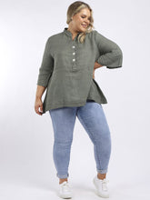 Load image into Gallery viewer, Italian Linen Bell Sleeve Khaki Top Sz 14-20
