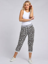 Load image into Gallery viewer, Italian Stretch Cotton Trousers ~ Leopard Print on White
