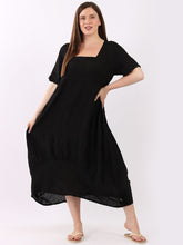 Load image into Gallery viewer, Italian Plain Square Neck Linen Dress Black Sz 12-18

