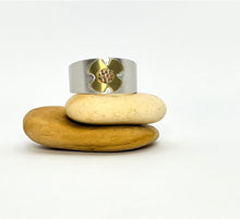 Load image into Gallery viewer, The Dotted Daisy Ring - Via Smith
