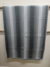 Load image into Gallery viewer, Alpaca Blanket ~ GRY002 Made in Ecuador, Dble/Queen Size
