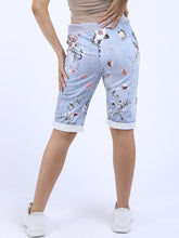 Load image into Gallery viewer, Italian Stretch Cotton Shorts Floral Light Blue
