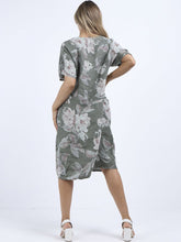 Load image into Gallery viewer, Italian Straight Shift Pastel Floral Khaki Linen Dress Sz 12-18
